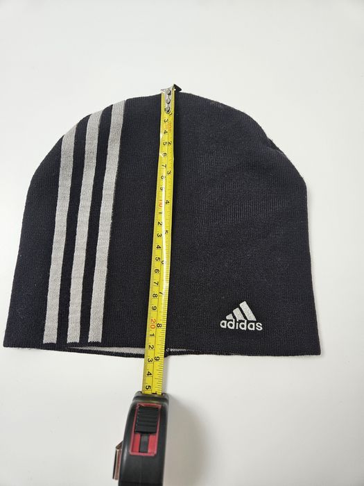 Fes ADIDAS original căciulă 70% REDUCERE