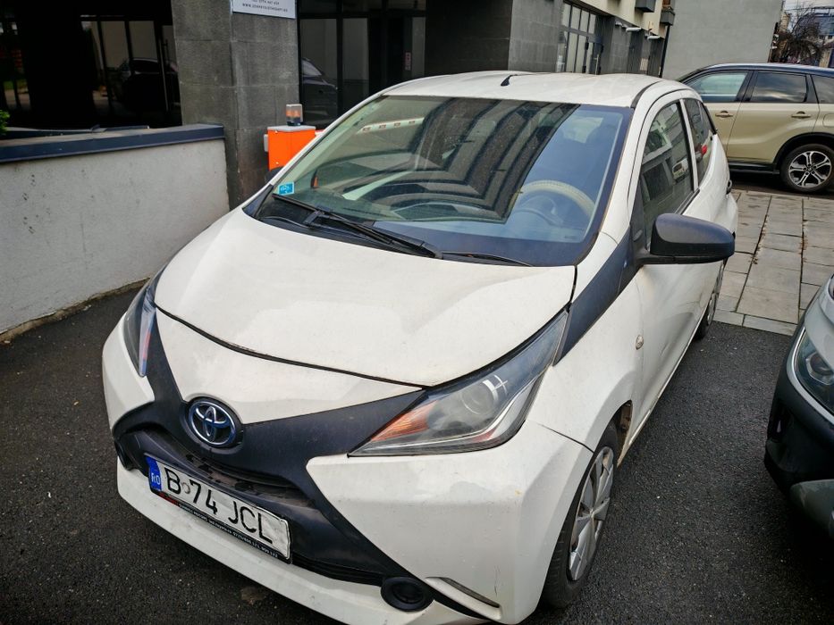 Vând Toyota Aygo