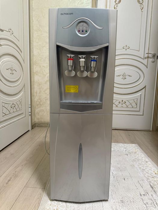 Диспенсер для воды Almacom