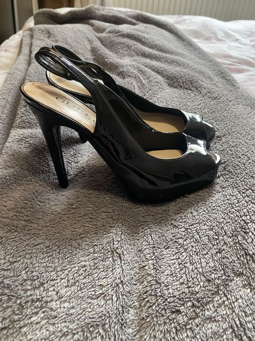 Pantofi Guess marime 7 1/2 M