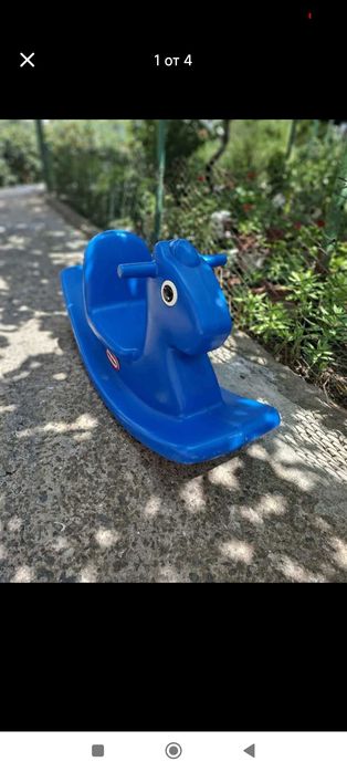 Люлеещо конче little tikes синьо.