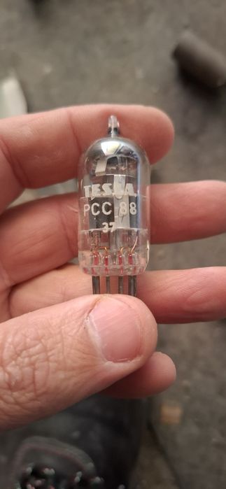 Вакумни радио електронни лампи