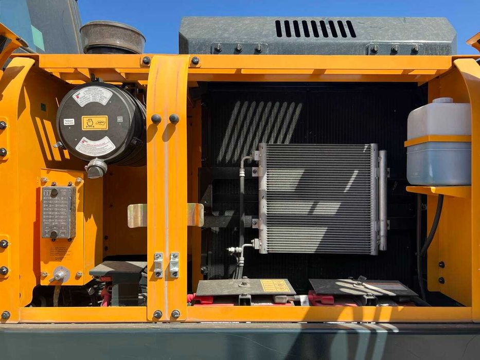 Excavator Hyundai R210 - [21 t , 141 Hp ] - Nou + Video