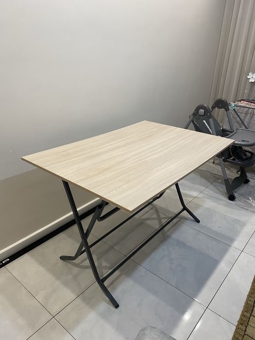 Продам стол