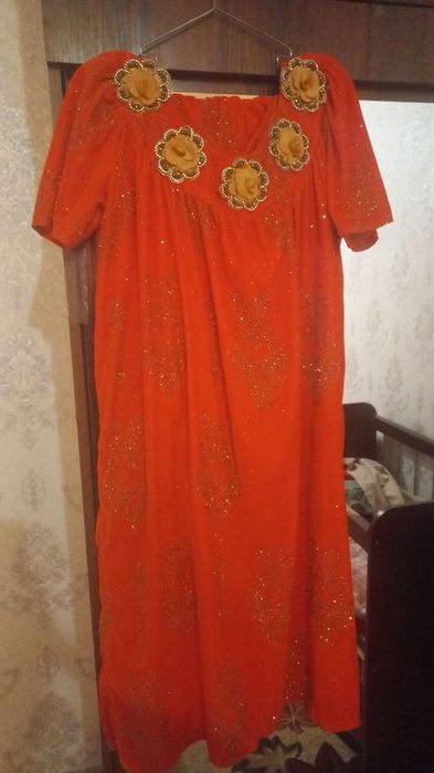 Платье продаю дёшево