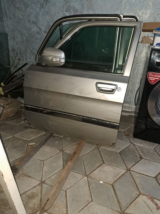 Продам на зап. части двигатель кпп мост все рабочее .