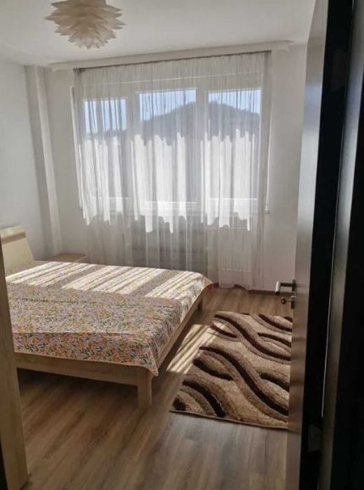 Дава се под наем Тристаен апартамент в Пловдив, Младежки Хълм - 99 кв.м за 478.38 € - Снимка #7
