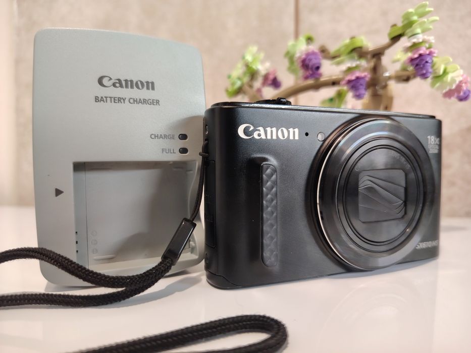 Дигитален фотоапарат Canon PowerShot SX610 HS (Wi-Fi) - Отлично състояние + Пълен комплект