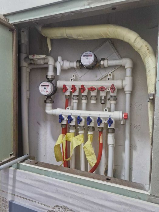 Продаю 2 комнатную  квартиру  в хорошем  районе