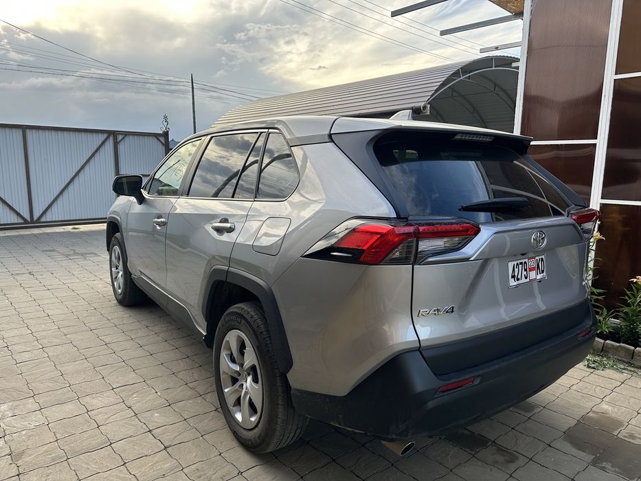 Продам Тойота рав4