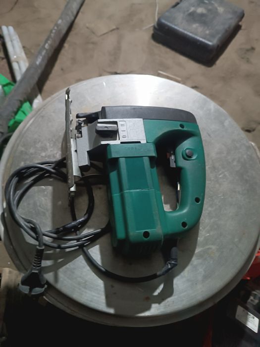 Лобзик  электрический