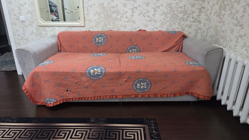 Диван б/у  сатылады