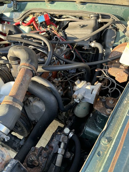 ARO 243 motor Peugeout