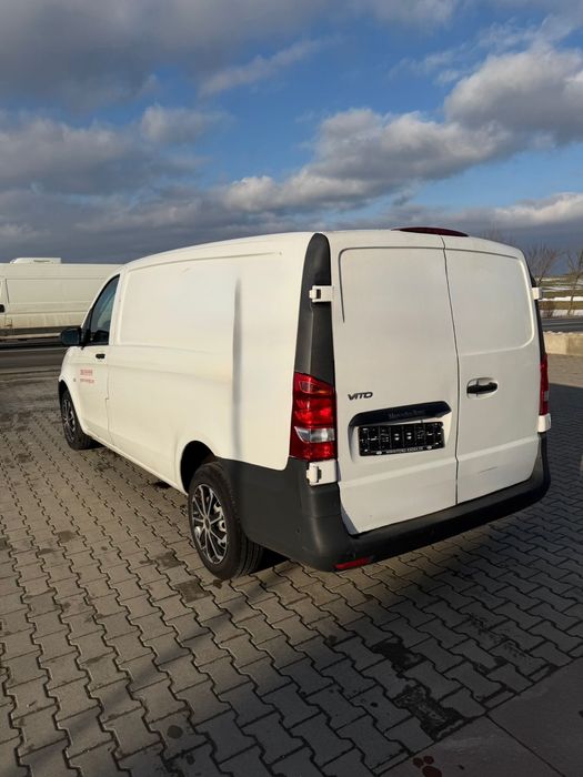 Dezmembrez Mercedes Vito w447