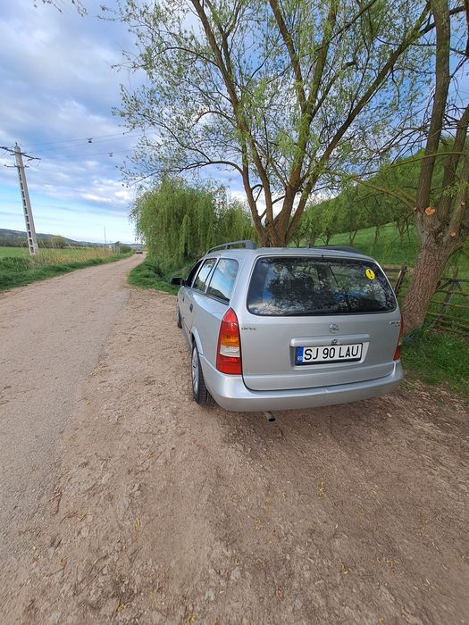 Vând Opel astra g