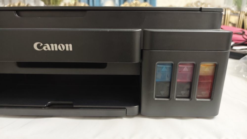 Цветной ринтер Canon