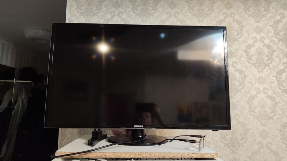 Телевизор samsung