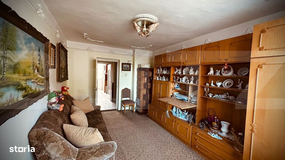 Apartament cu 3 camere si balcon, decoamandat, spatios si calduros in