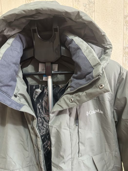 Теплая куртка бренд COLUMBIA