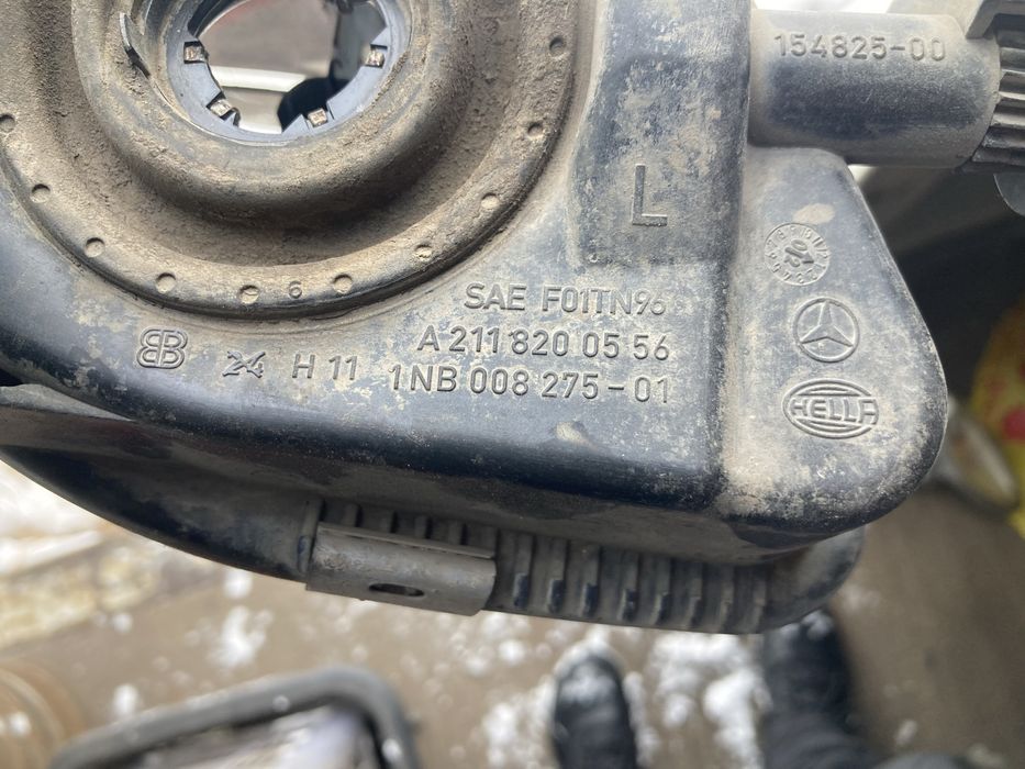 Противотуманка левая Мерседес W211 / Mercedes W211