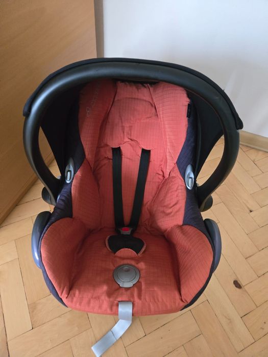 Maxi Cosi столче