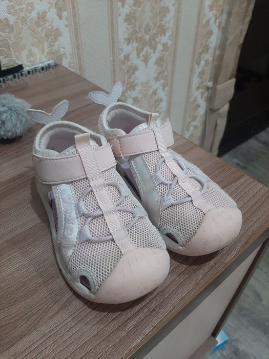 Продам сандалии Dr.  kong