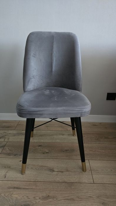 Продам два стула