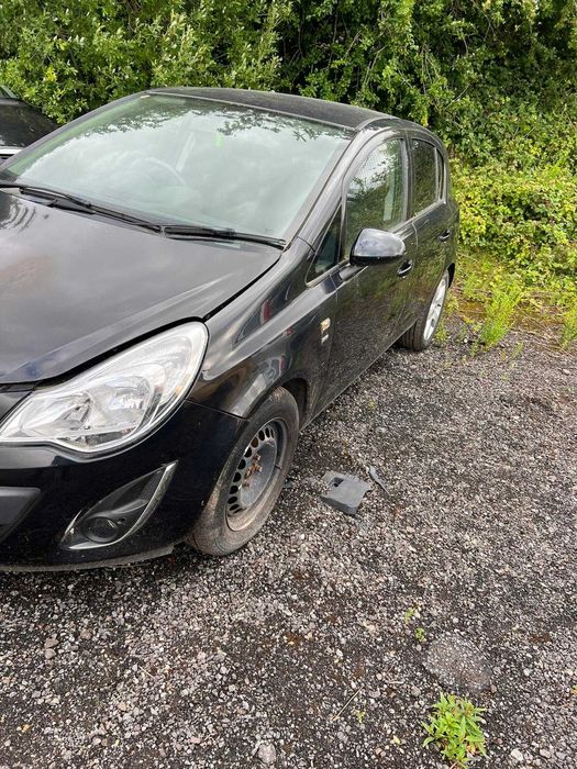 Dezmembrez opel corsa d fl 1.3cdti cod A13DTR cutie 6 trepte