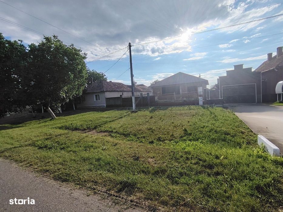 Reducere la casa 123.000 Euro Casa noua mare la roșu cu teren mare
