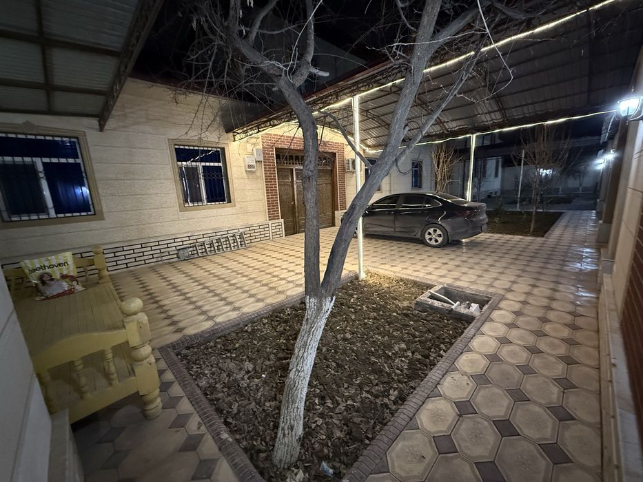 Алишер Навоий махалла, Устозлар кучасидан ховли сотилади.