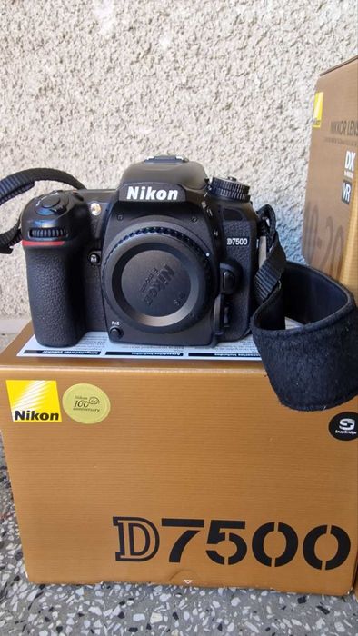 Фотоапарат NIKON D7500