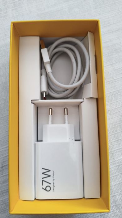 Продавам телефон Xiaomi Poco X6 Pro