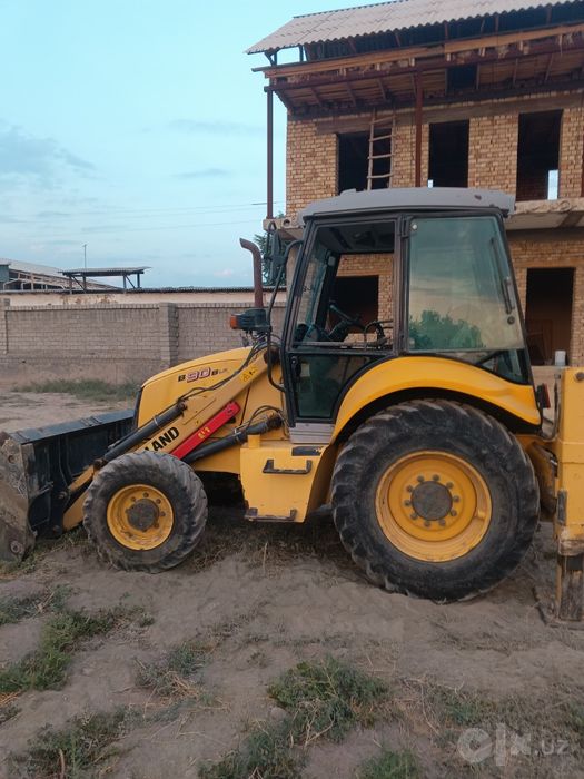 ekskvator pagruzchik niw holland B90b