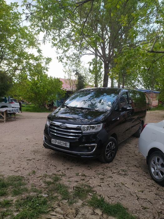 Miniven Amirsoy mikroavtobus 8 mest komfort skidka qib beramiza kandit