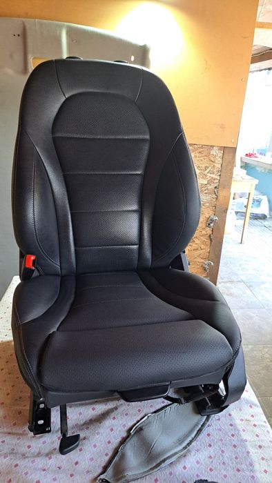 Претапициране на автомобилни седалки,  кори на врати ,колонки тавани