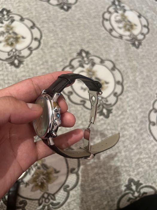 Сагаттар сатылады. Почти новый колданылмаган.