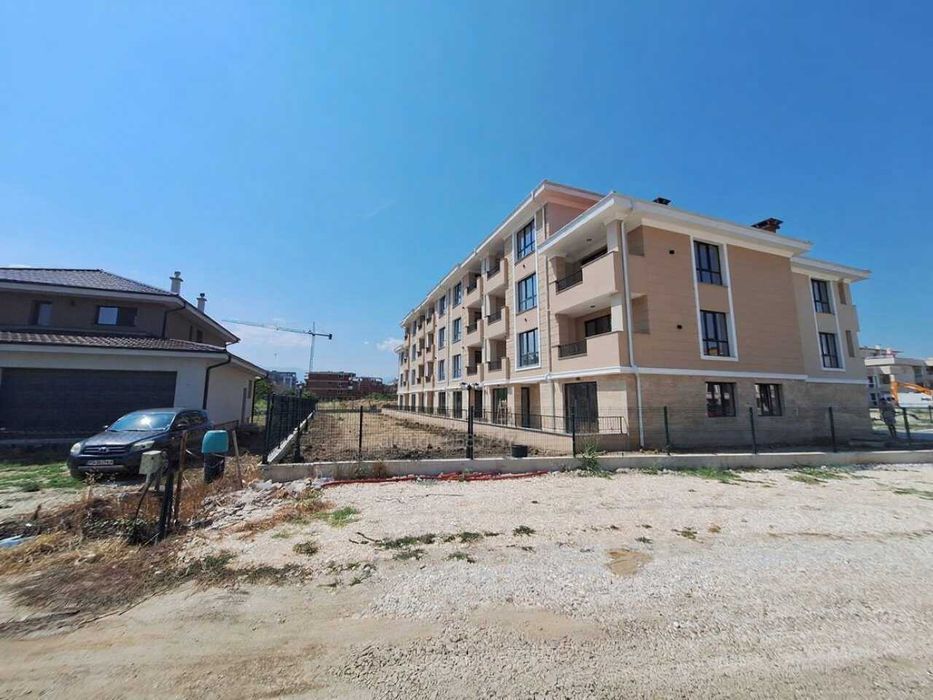 Продава се Двустаен апартамент в Пловдив, Остромила - 62 кв.м за 1823 €/кв.м - Снимка #2