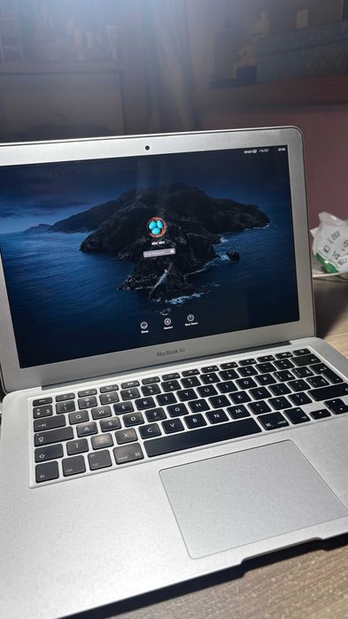 Laptop macbook air + magic mouse