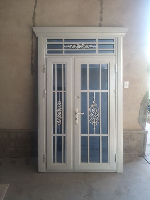 Входная железная дверь 130×240