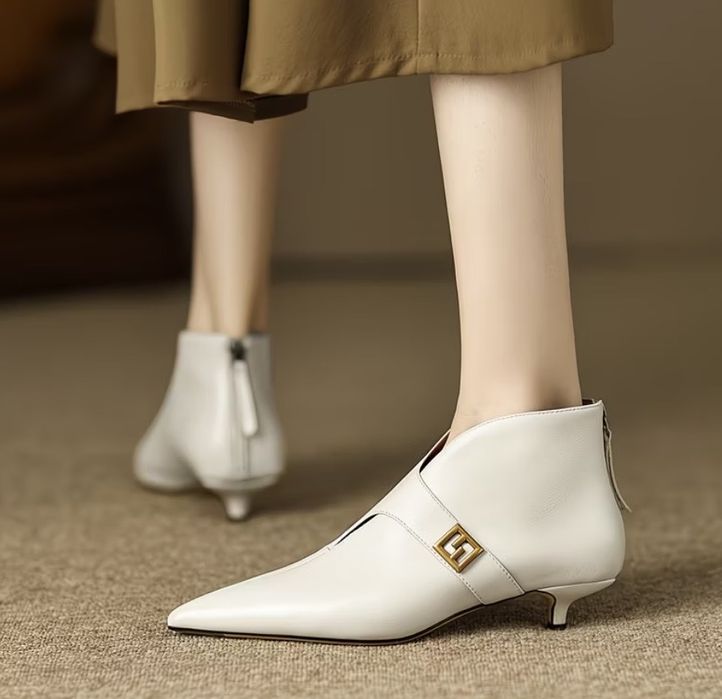Женские ботильоны Fendi