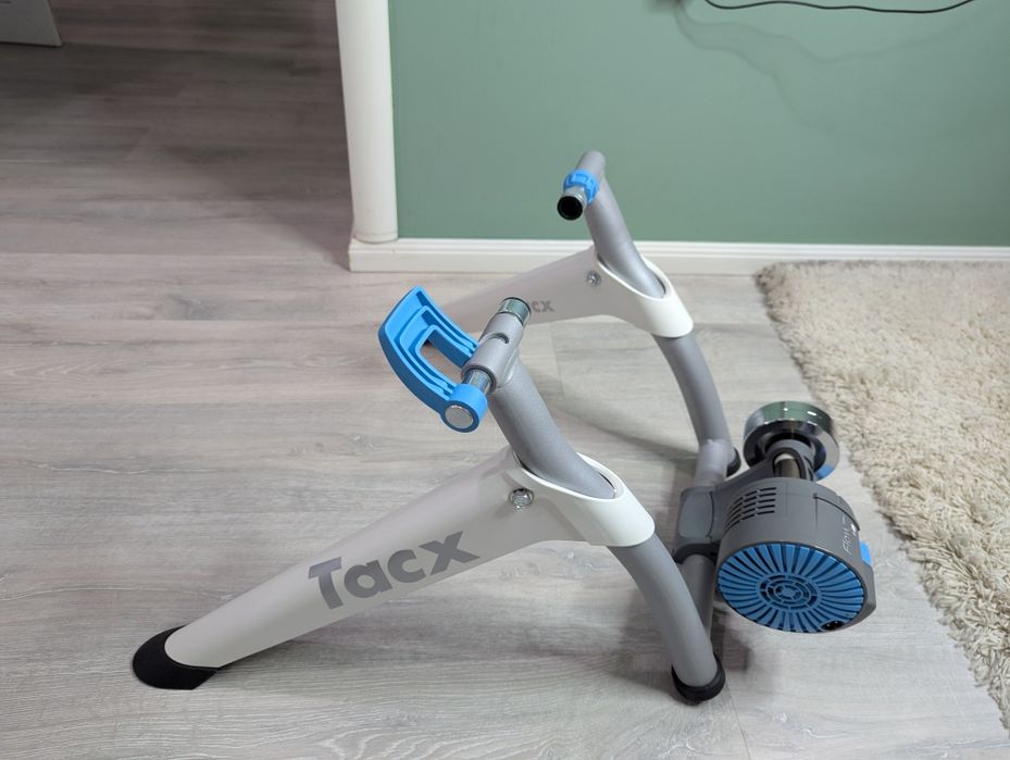 Велостанок Tacx Flow Smart
