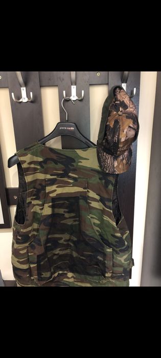 Ловен екип + жилетка и шапка