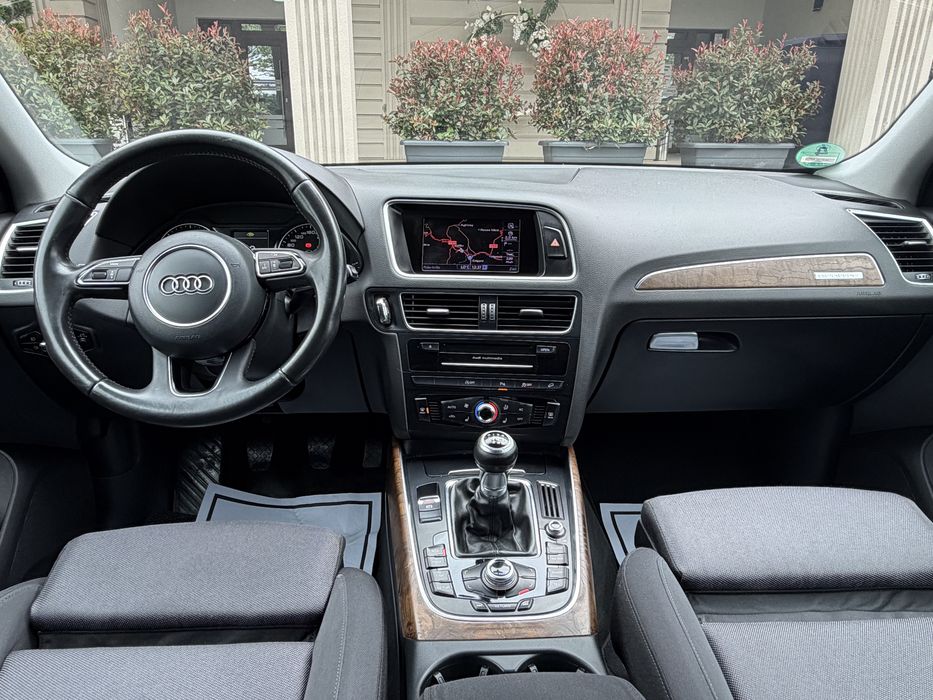 Audi Q5 Facelift S-Line Quattro  2.0 177hp  Euro 5 km 237460 reali
