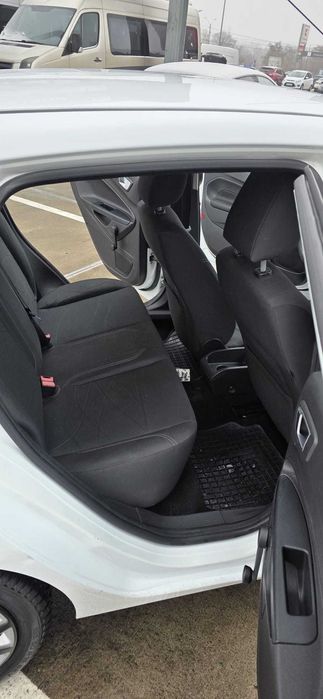 Ford Fiesta 2015 1.5 Diesel – Economic, Aer condiționat