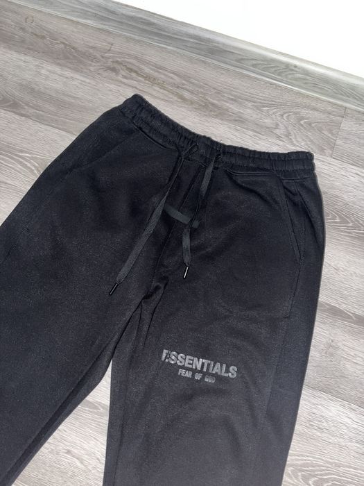 Pantaloni ESSENTIALS marimea S