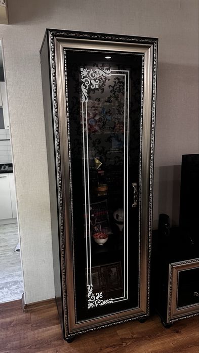 Продам комплект мебели в гостиную