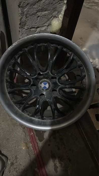 Продам диски r18 на бмв