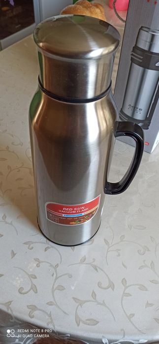 Термос   3. 2  л