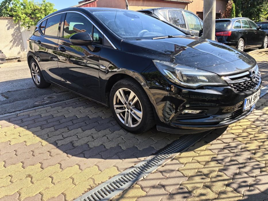 Vând Opel Astra K 2017– 1.6 Diesel (110 CP), Mașină Personală de Familie