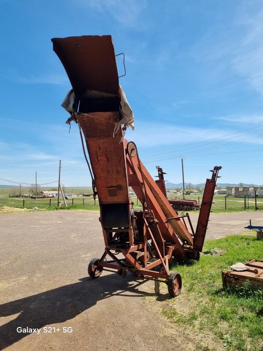 Продам зерномет.